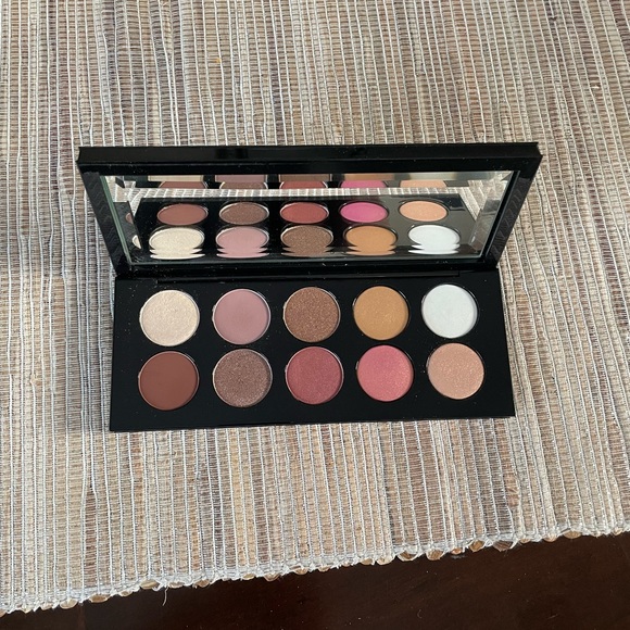 Pat McGrath “Mothership” Eyeshadow Palette